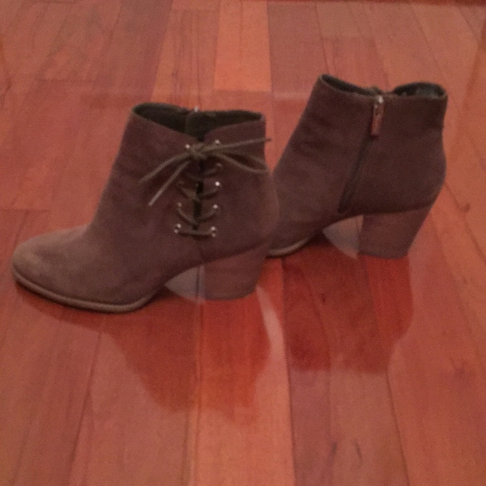 Jessica Simpson booties - Picture 4 of 7